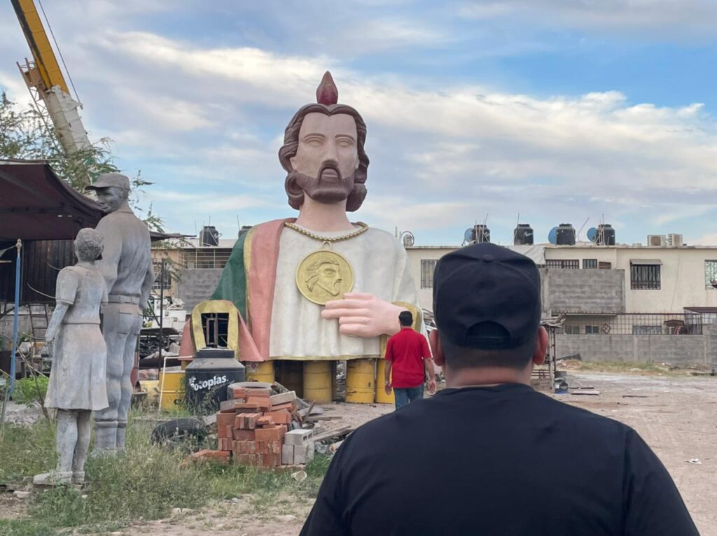 ¡Se va San Judas! Empiezan a desmontar la enorme figura de San Juditas en Culiacán