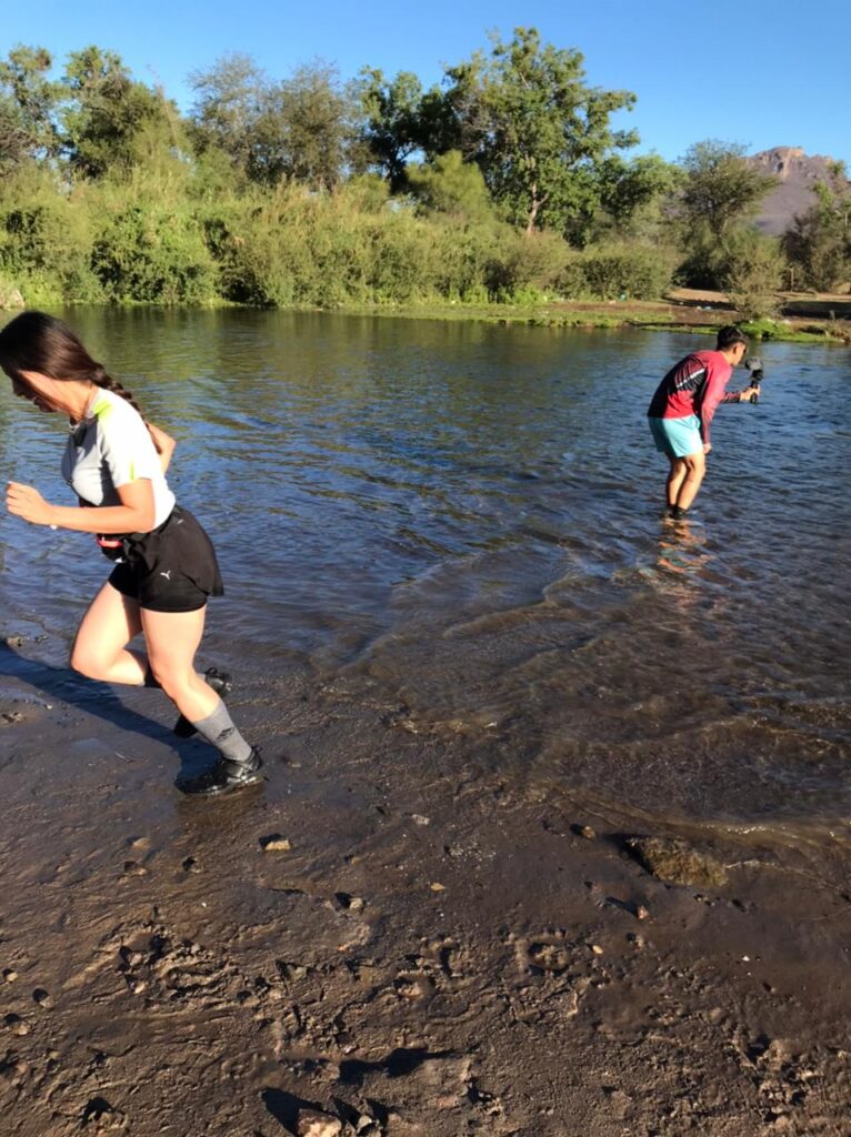¡Por el río! Mirna Reynaga y Alejo Valenzuela dominan la Trail San Miguel Zapotitlán