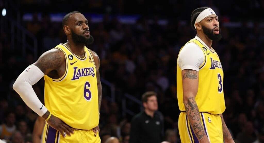 Ni las manos metieron: Denver aplastó a los Lakers y los elimina de las finales de conferencia en la NBA