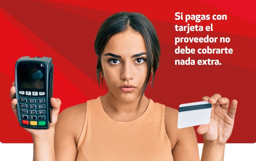 ¿Te han cobrado comisión al pagar con tarjeta? Esta práctica abusiva está prohibida, asegura Profeco