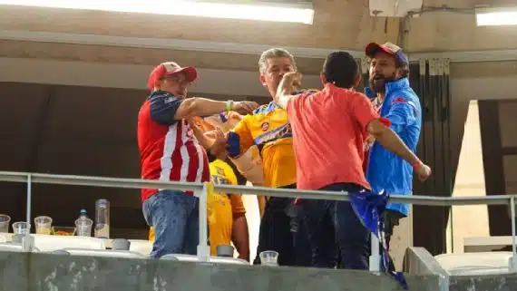 ¡Derrotados, multados y vetados! Hay sanciones para Chivas luego de incidentes en la final