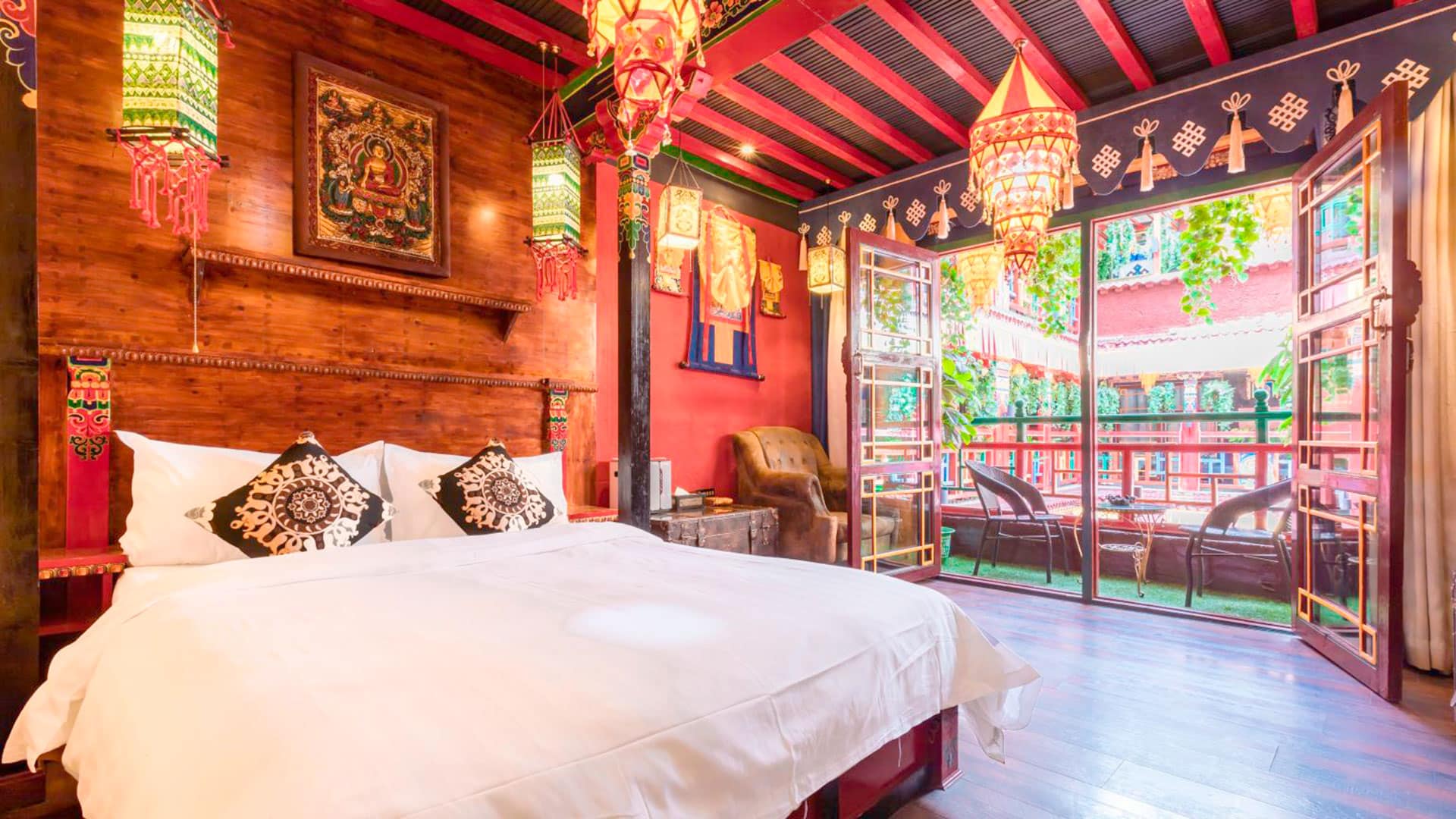 cadáver bajo cama de hotel