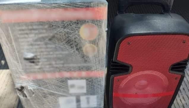 cigarros de mariguana ocultos en una bocina