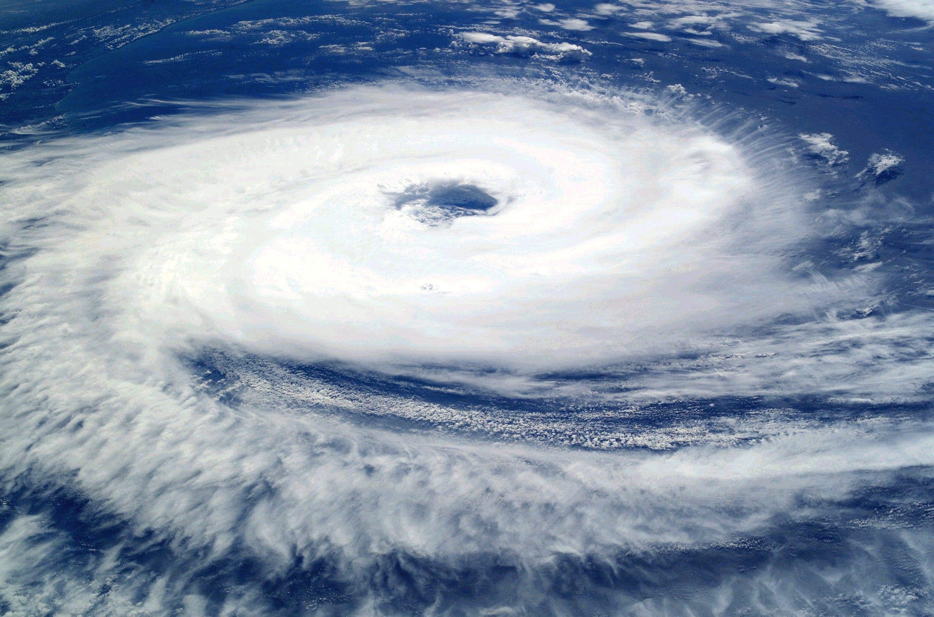 Alerta Huracán Ciclón Lluvias Clima