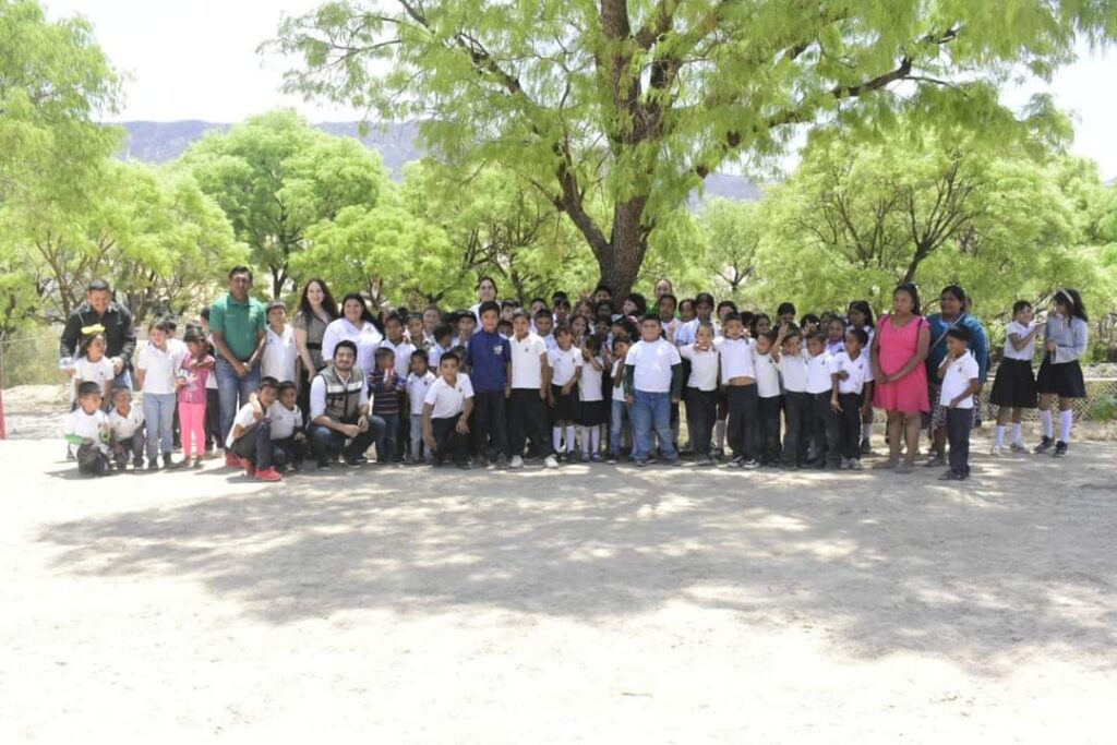 “Planta un árbol con amor” llega al municipio de Choix; buscan concientizar sobre el medio ambiente