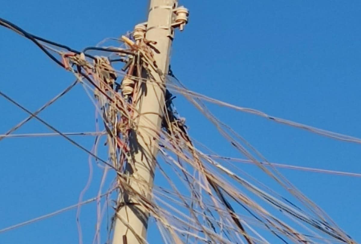 Con diablitos en la red eléctrica se (2)