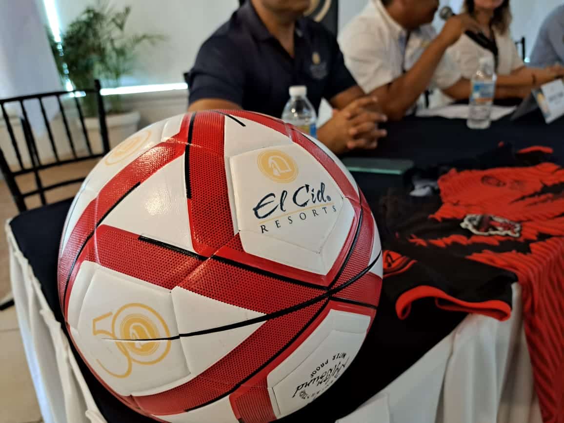 Torneo Intramuros de Futbol Siete de Hotel Cid Resorts en Mazatlán