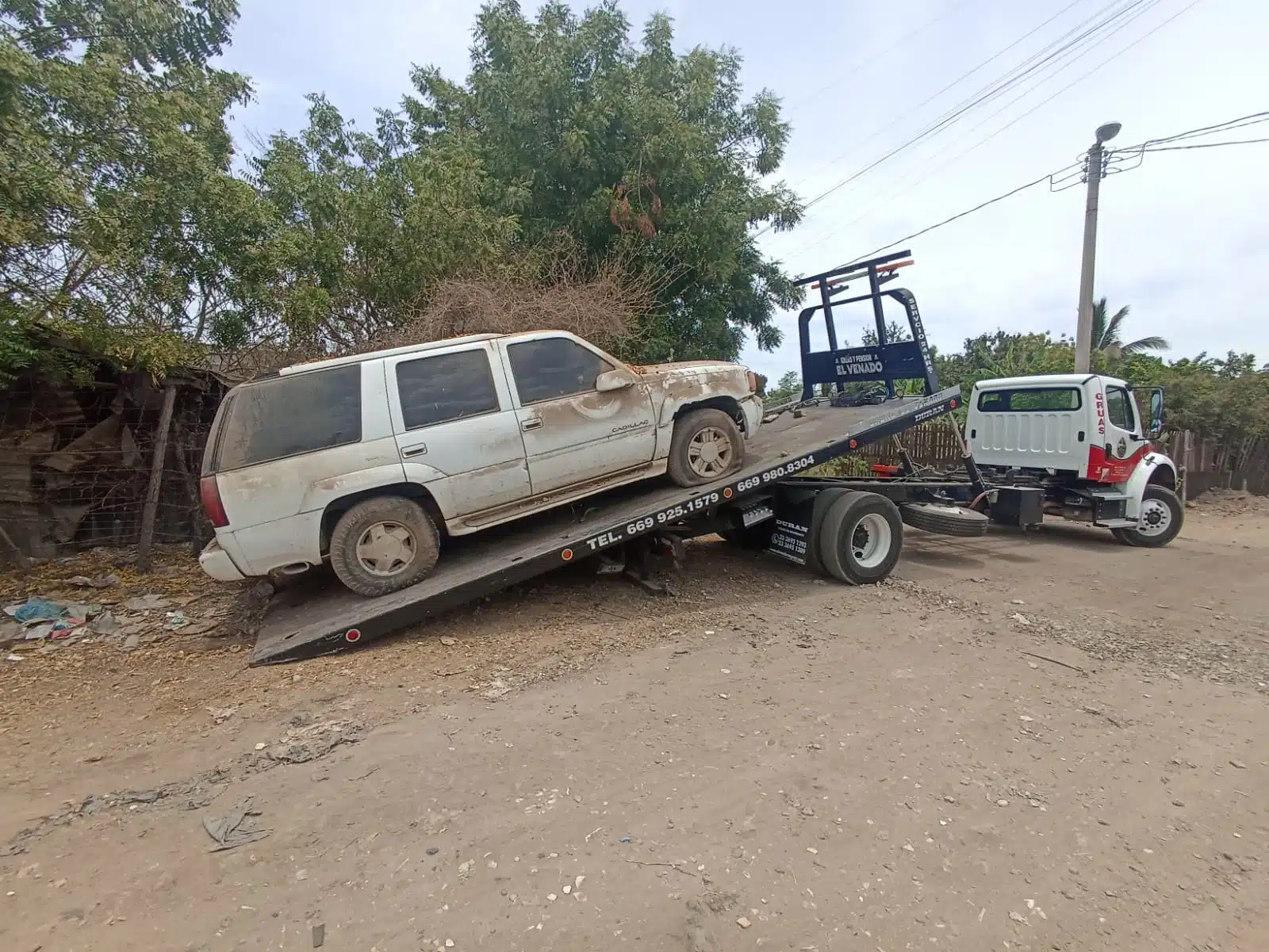 Retiran 36 vehículos en estado de abandono de calles de Mazatlán