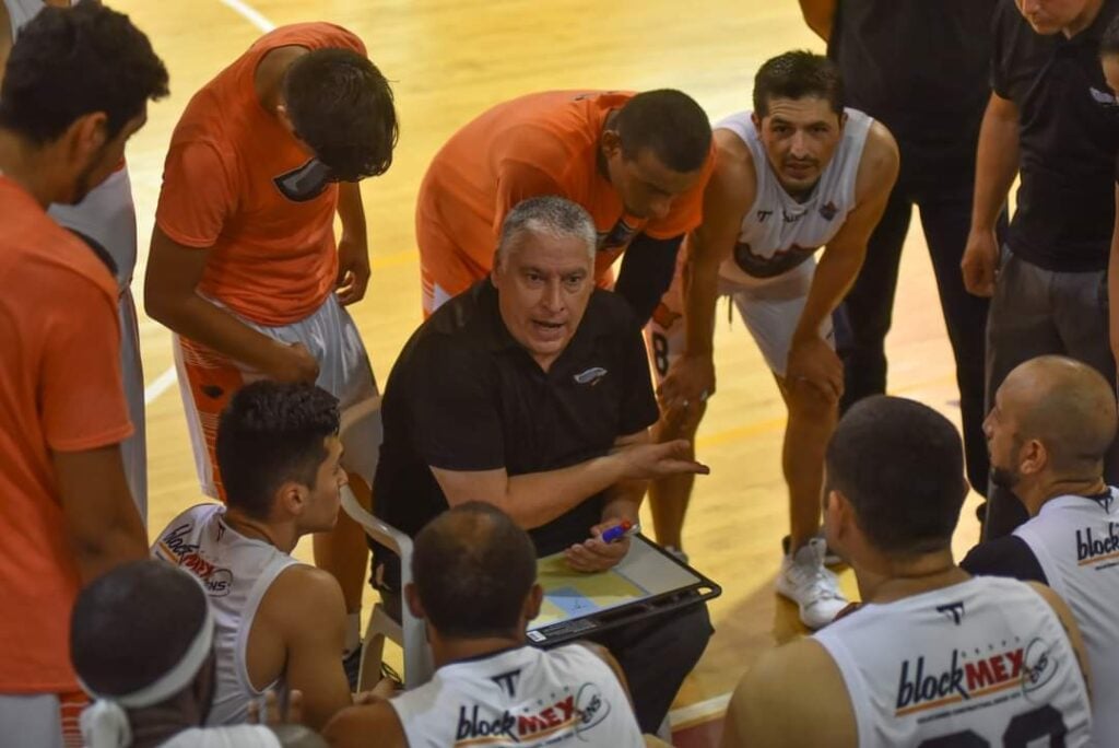 Frayles anuncia a Marcelo Elusich como su coach (2)