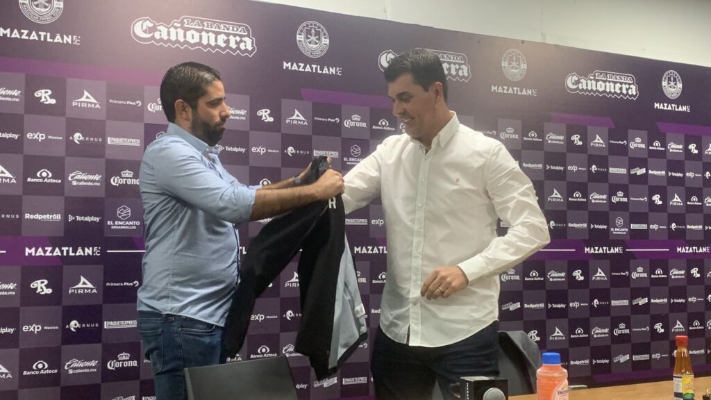 ¡Se sube a barco! Presenta Mazatlán FC a su nuevo timonel: Ismael Rescalvo