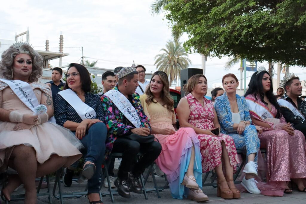 Reinas de la diversidad durante la conmemoración del Día del Orgullo LGBTQ+