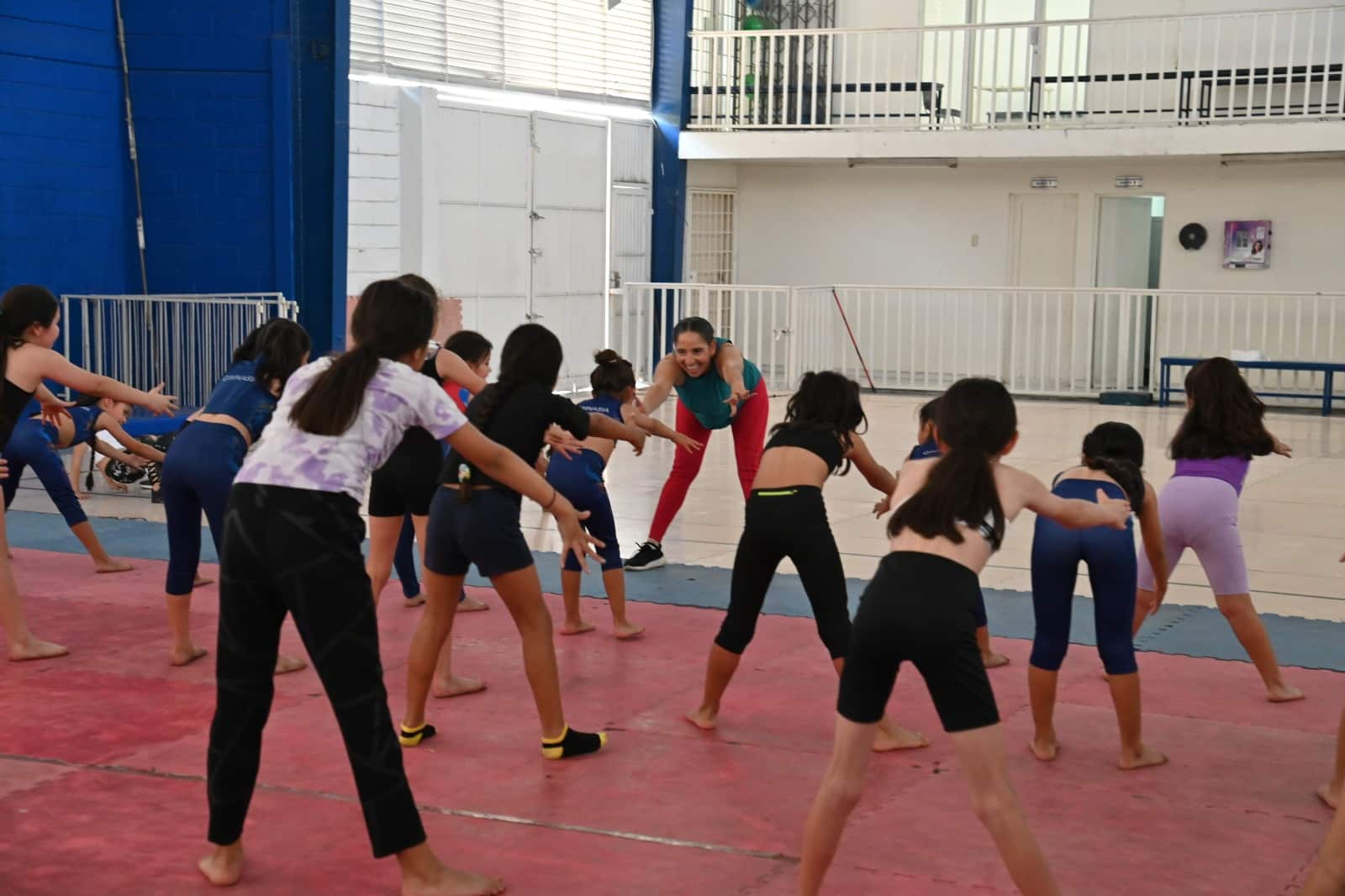UAS invita a la clínica de verano de gimnasia
