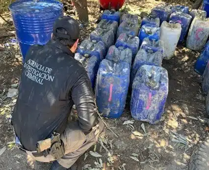 Cuatro "narcolaboratorios" y casi tres mil litros y dos mil kilogramos de crystal fueron encontrados en El Pintor, Navolato