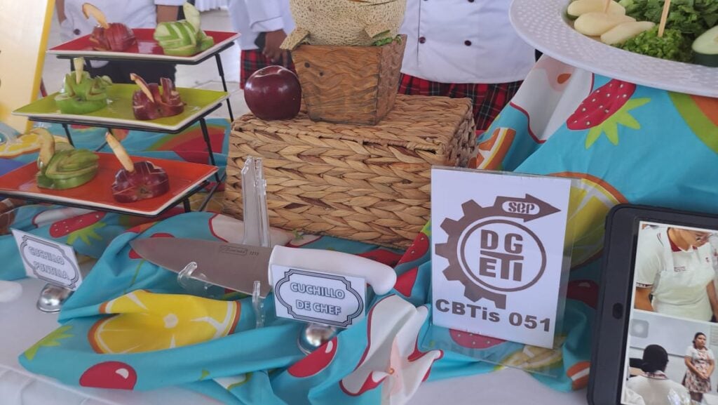 Alumnos de Cbtis 51 presentan la muestra gastronómica “Aprender para emprender”