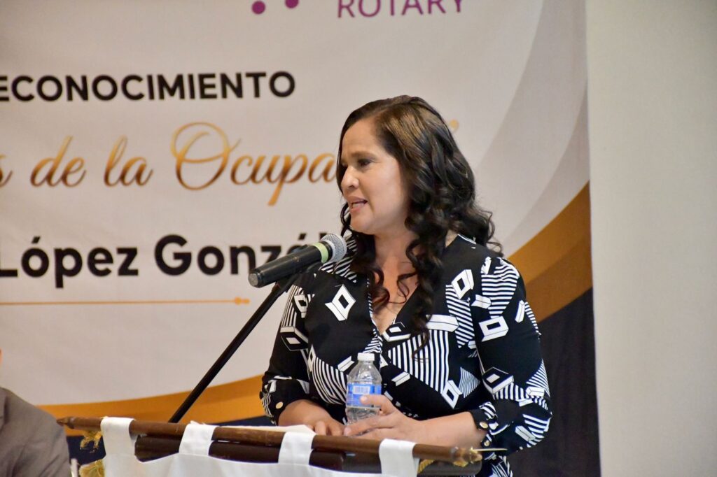 Reconocen a la enfermera Guadalupe López González por su labor durante la pandemia