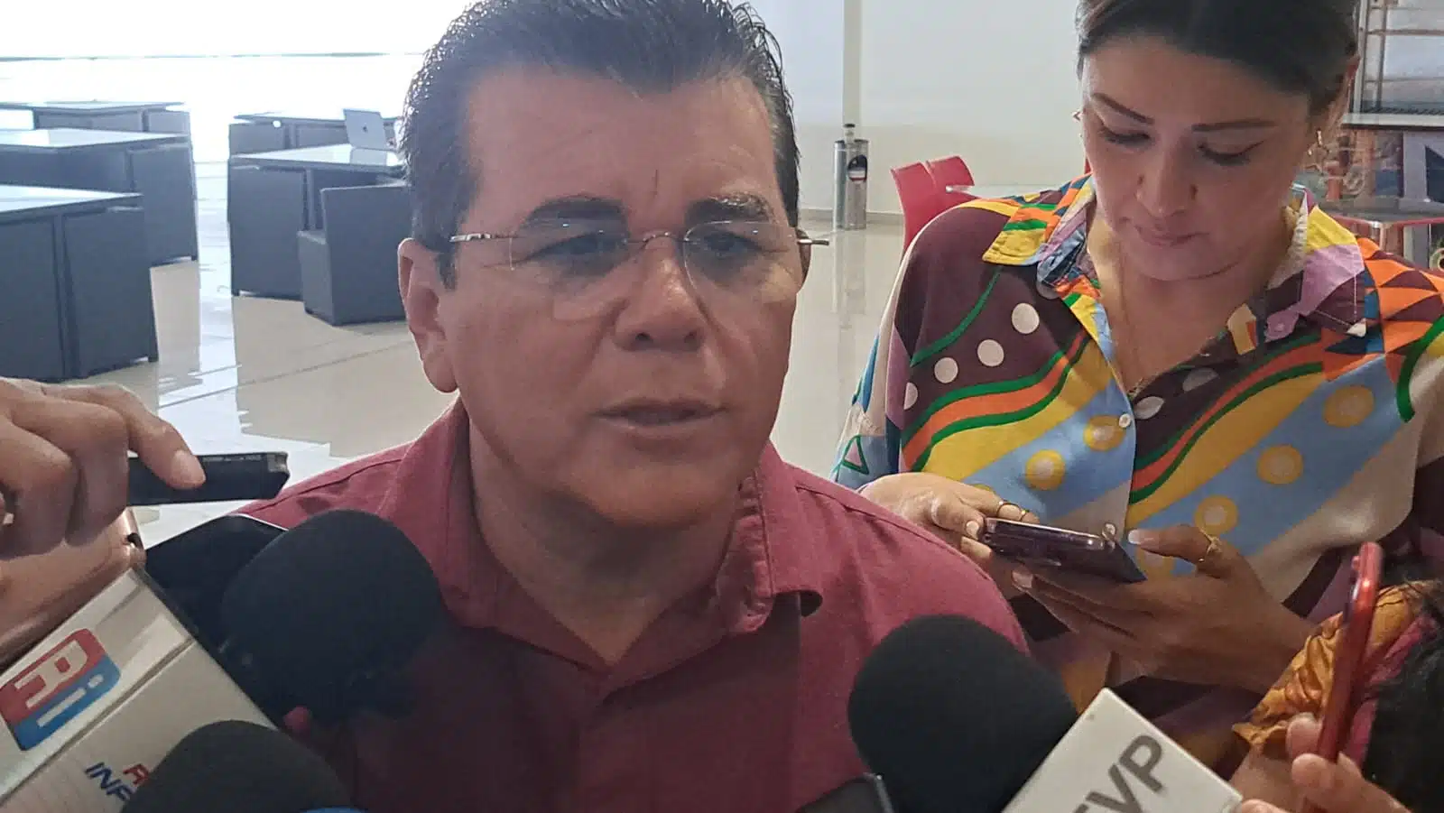 Alcalde de Mazatlán pide apoyo de la Secretaría de Seguridad Pública estatal para garantizar la seguridad de los ciudadanos ante asaltos y despojos de vehículos