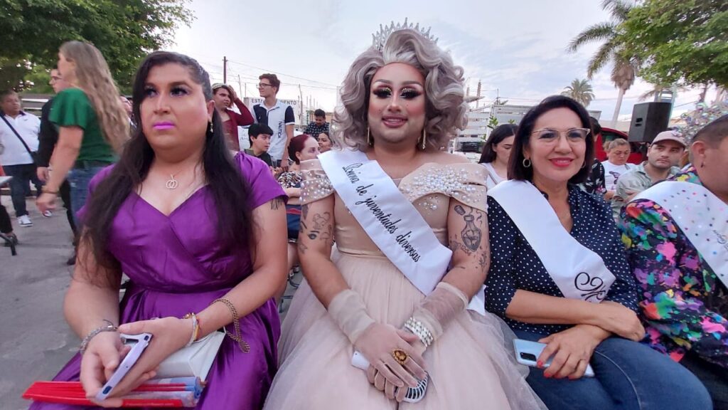 Reinas de la diversidad durante la conmemoración del Día del Orgullo LGBTQ+
