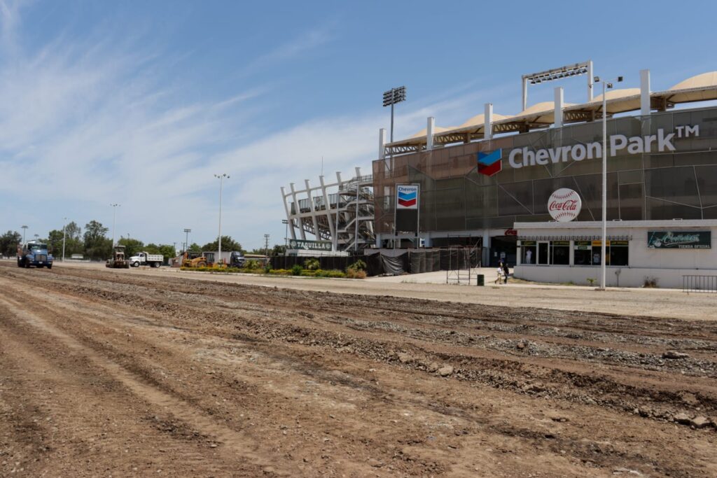 Colocarán asfalto en el estacionamiento de Chevron Park de Los Mochis