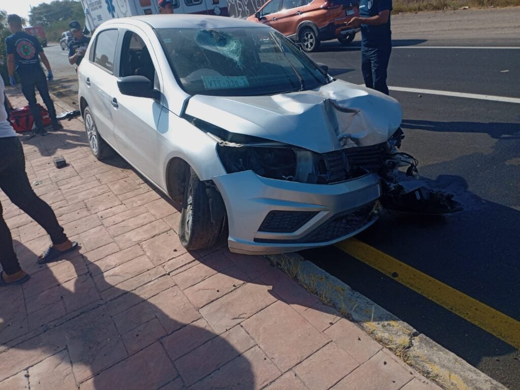 Automovilista termina en el hospital tras accidente por la México 15