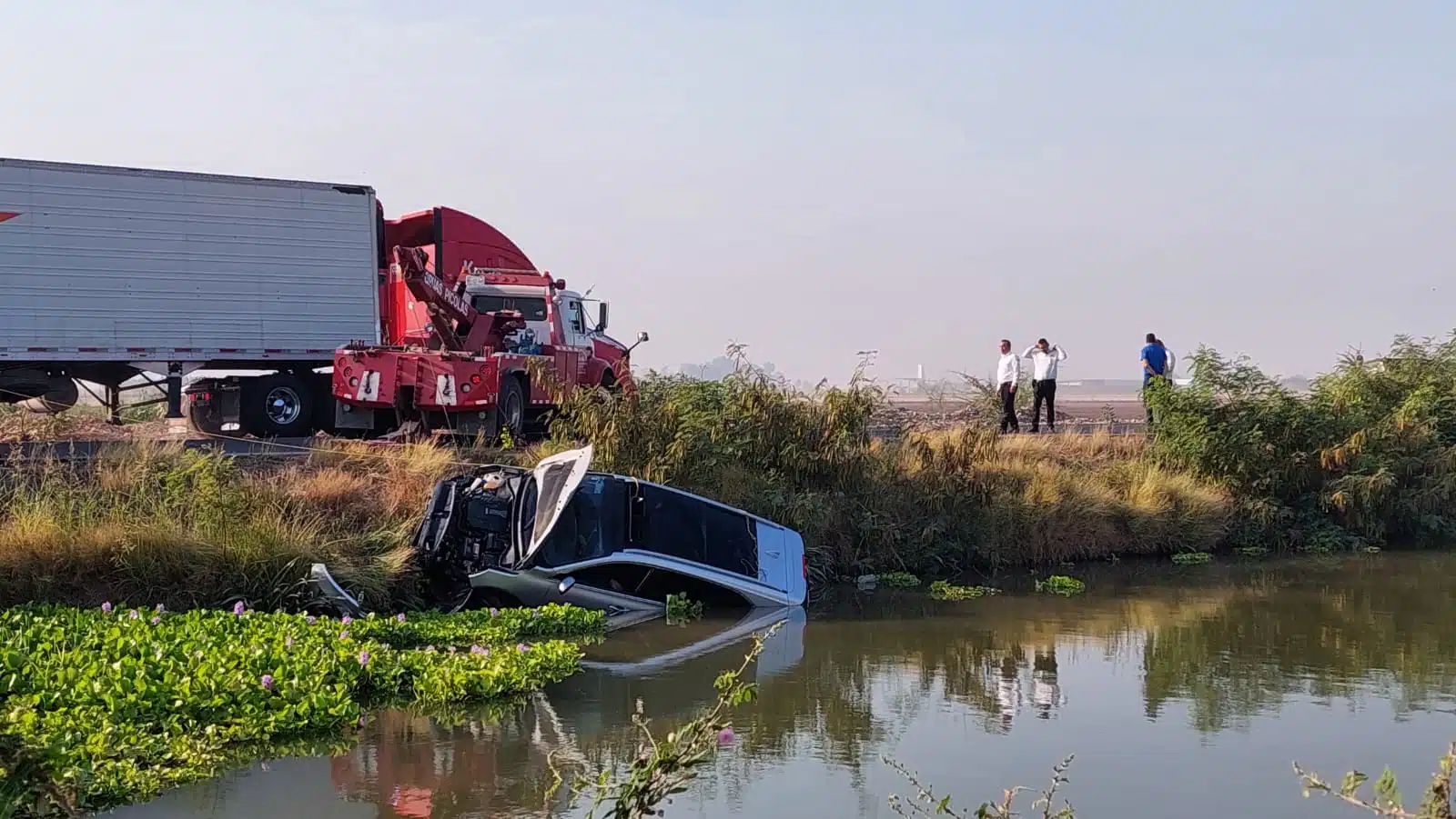 Accidente tipo canalazo en Los Mochis