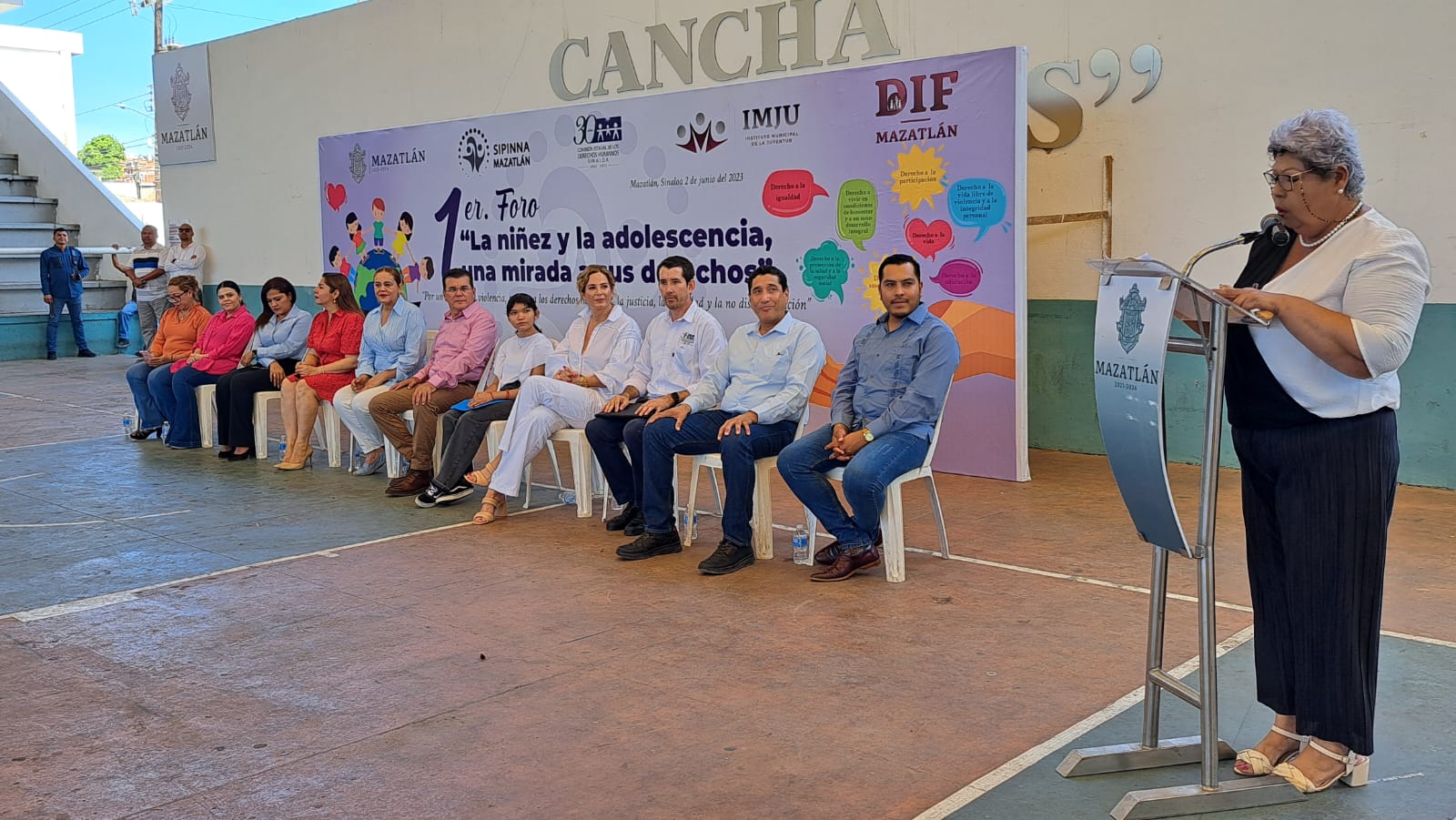 Analizan derechos de niñez y adolescencia