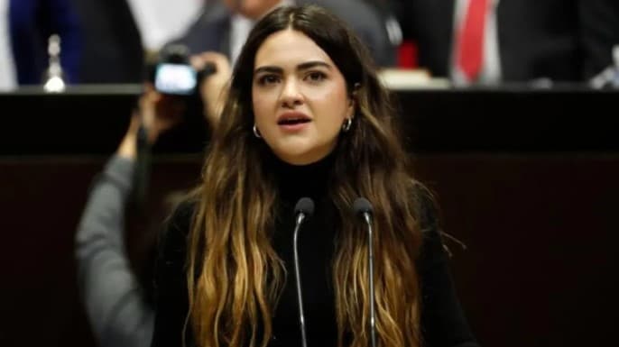 Andrea Chávez denuncia campaña en su contra