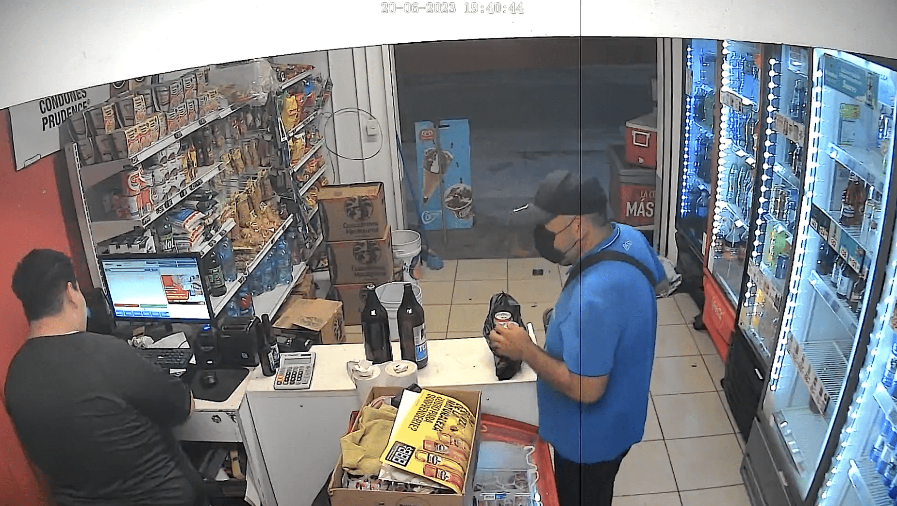 Asaltos en tienditas en Culiacán