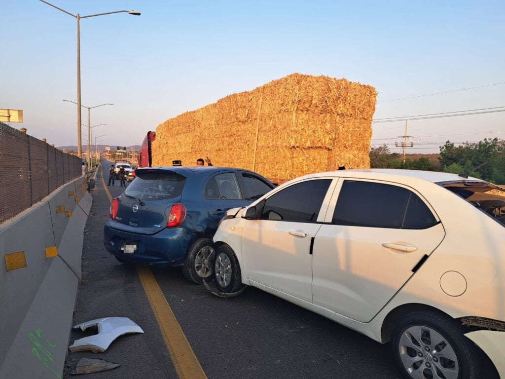 Dos autos tras accidente en La Costerita