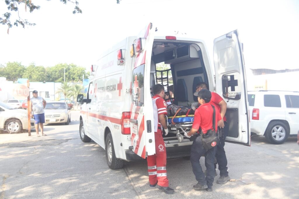 Joven cae de un cuarto piso en Mazatlán