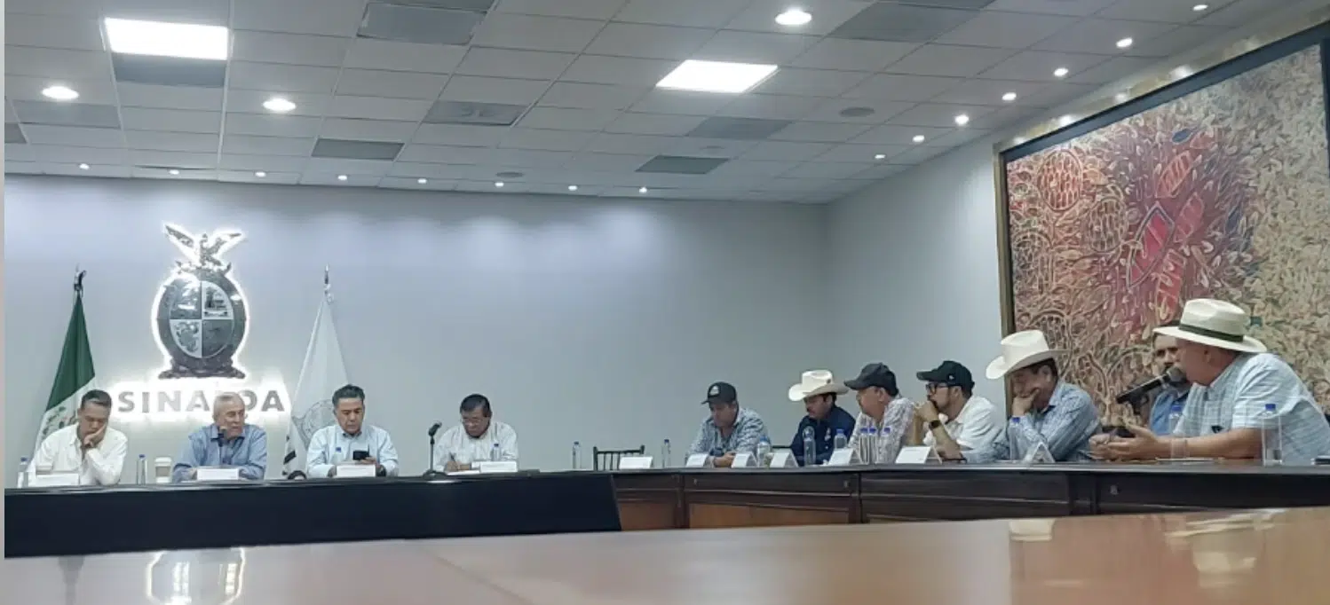 Reunion Gobernador con productores agricolas