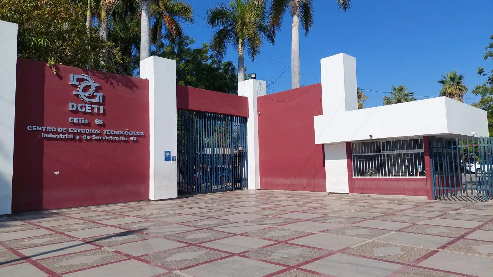 Estudiantes del CETis 68 en Los Mochis se despidieron de las aulas