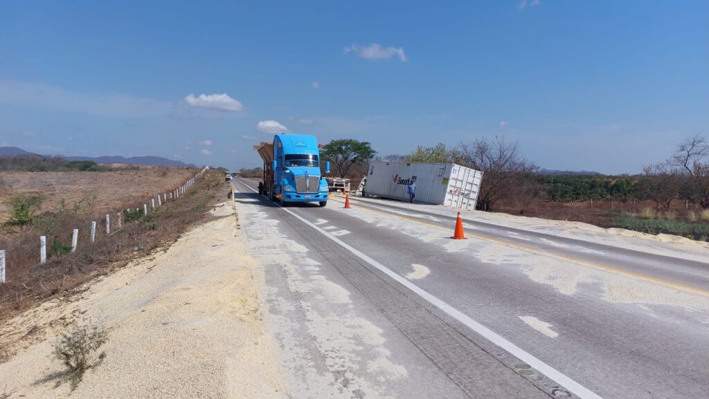 Choque de dos tráileres