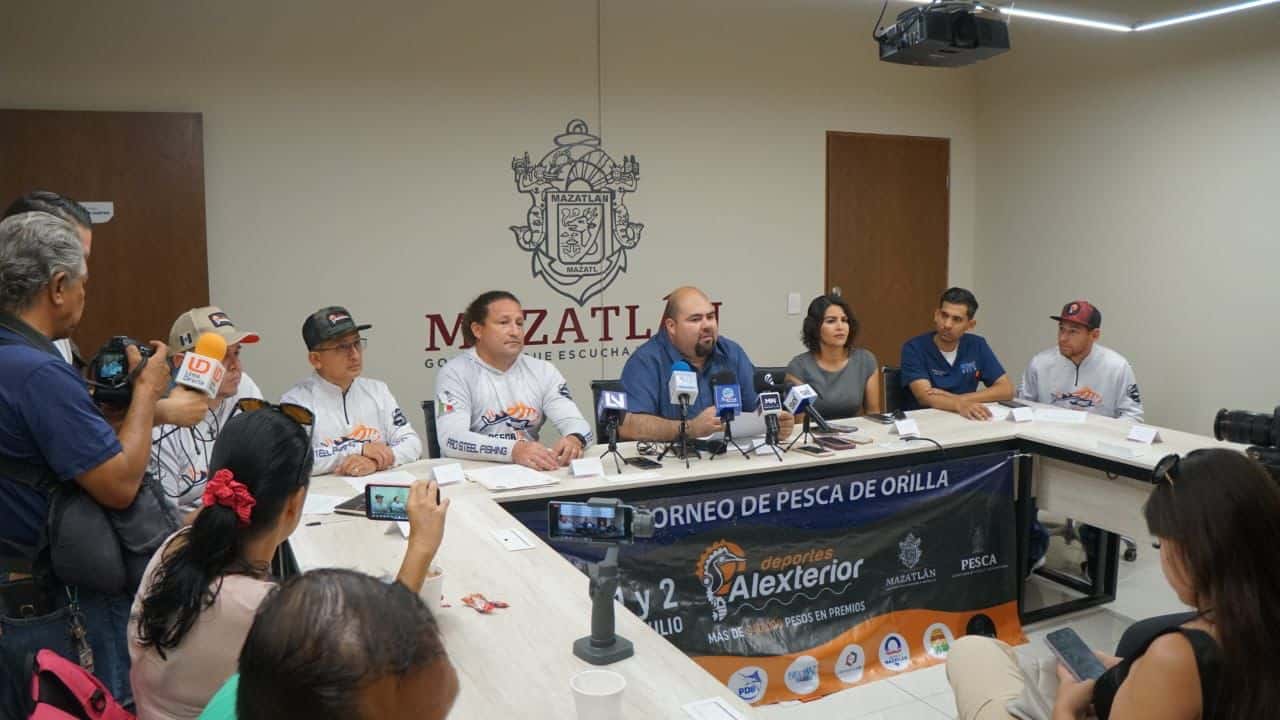 Conferencia de prensa de Sedectur en Mazatlán para anunciar Feria del Empleo del sector turístico
