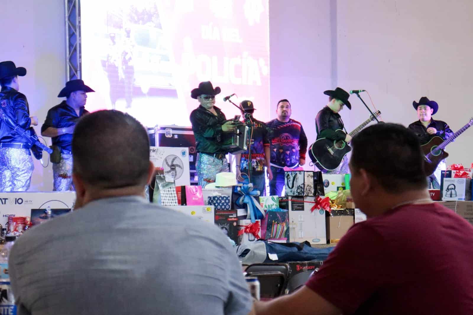 DÍA DEL POLICIA FESTEJO EN EL FUERTE