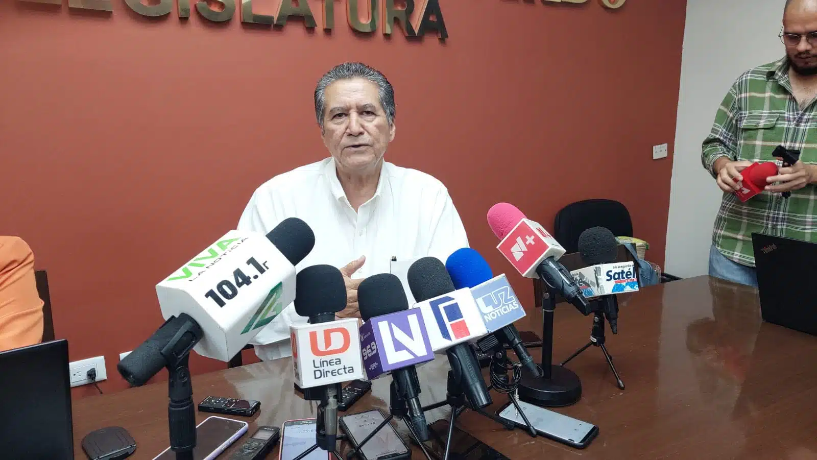 Diputado presidente de la Junta de Coordinación Política del Congreso del Estado, Feliciano Castro Meléndrez