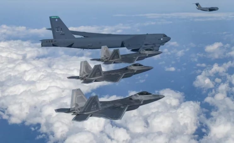 EU sobrevuela bombarderos en Corea