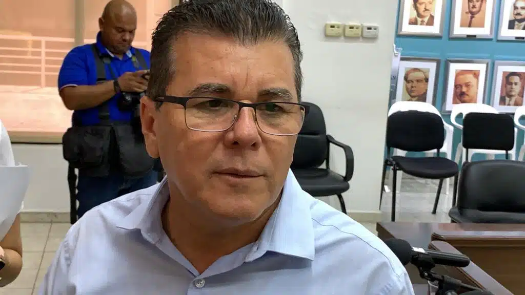 Édgar González Zataraín, alcalde de Mazatlán.