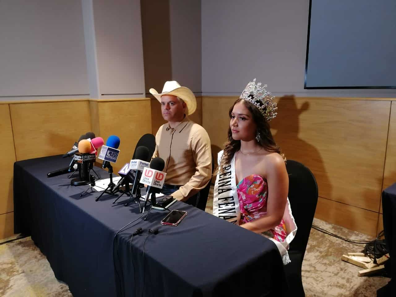 El director de ferias, espectáculos y paseos turísticos del estado de Durango, Lauro Arce, invitó a los sinaloenses a aprovechar la gran oferta de actividades