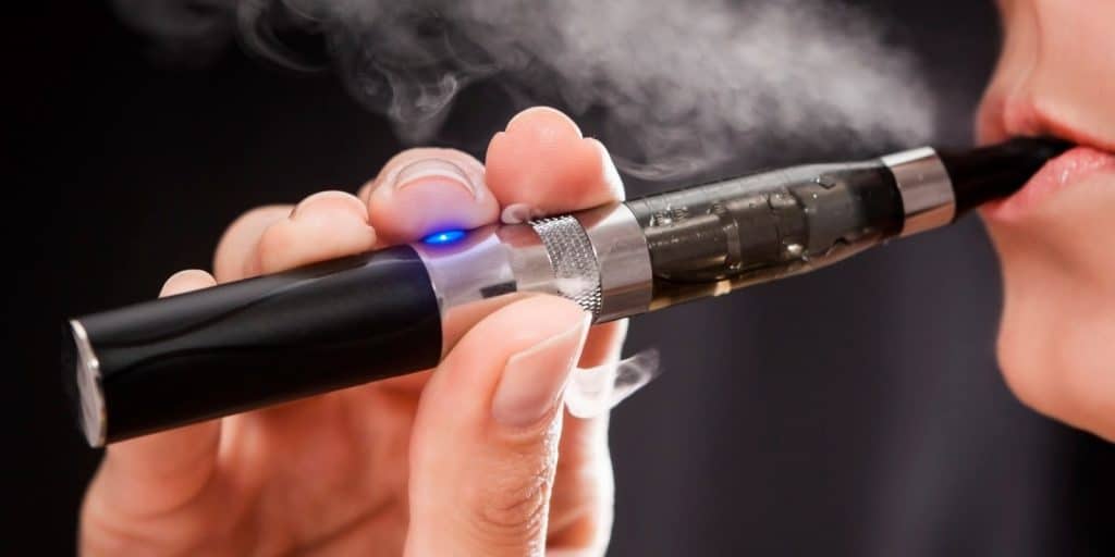 Exhortan a evitar vapeadores y cigarrillos electrónicos, ¡son dañinos para quienes los consumen!