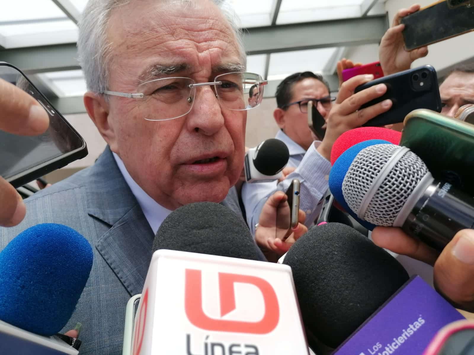 Gobernador de Sinaloa Rubén Rocha Moya durante entrevista