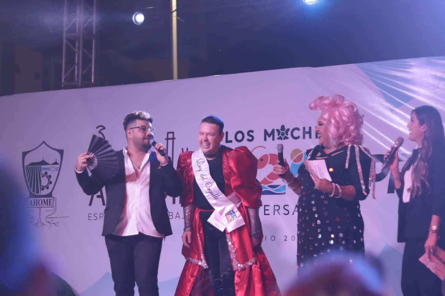 El influencer Héctor Limón fue uno de los invitados especiales a la marcha