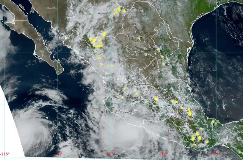 Mapa de México y una parte del Océano Pacífico, y el huracán Beatriz