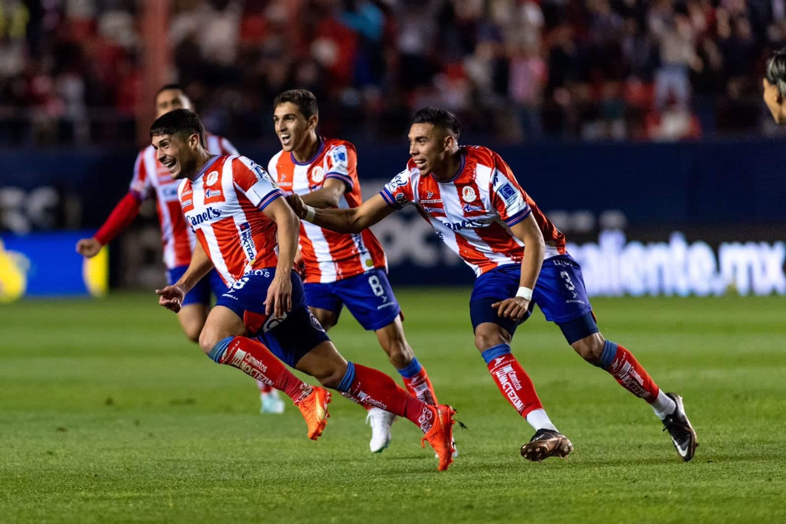 Javier Güemez es nominado a gol del año en Liga Mx