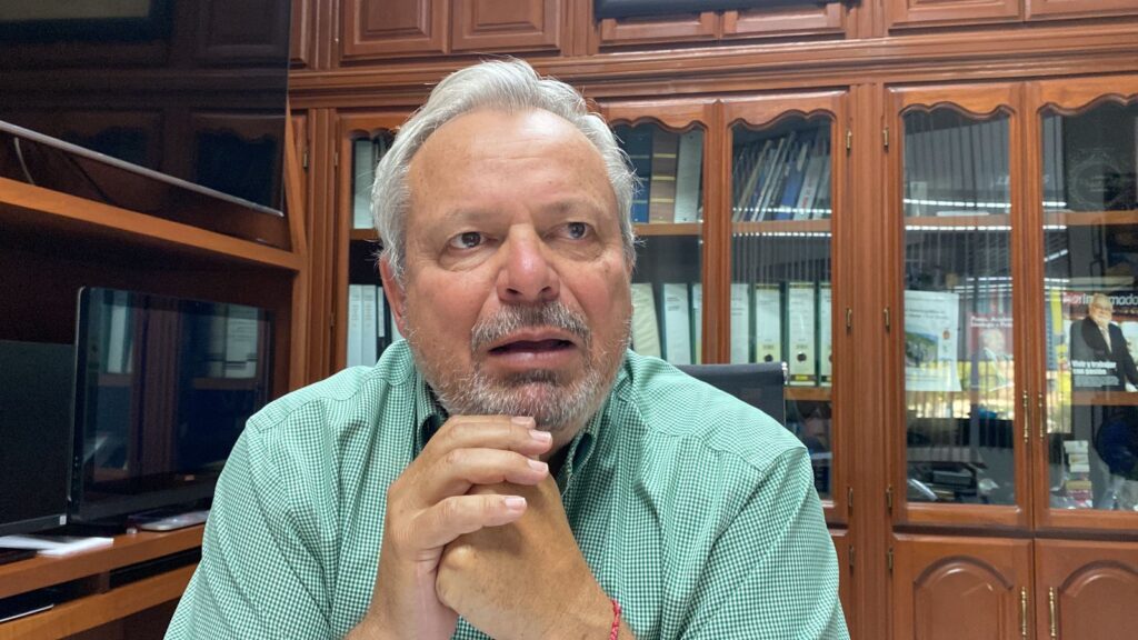 El presidente del Cibacopa, Leonardo Félix Ruiz, en entrevista para Línea Directa
