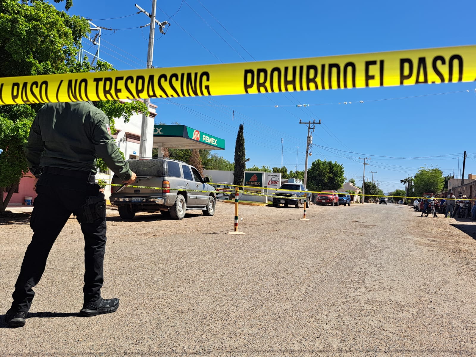 Línea amarilla de No pasar de la Policía para acordonar la escena del crimen