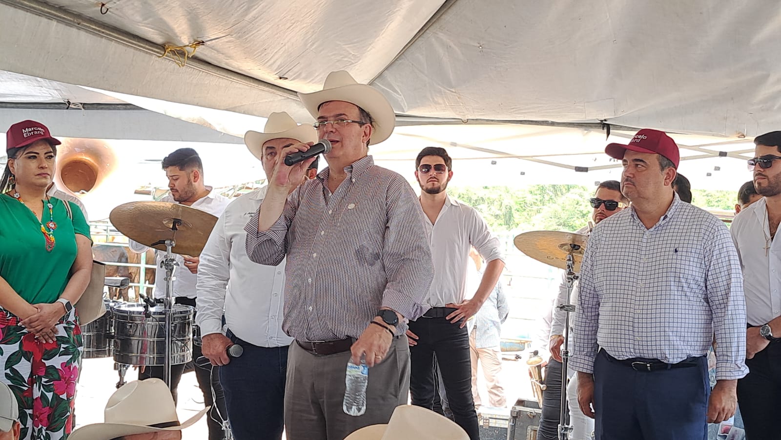 Marcelo Ebrard concluyó su visita a Mazatlán y el sur de Sinaloa.