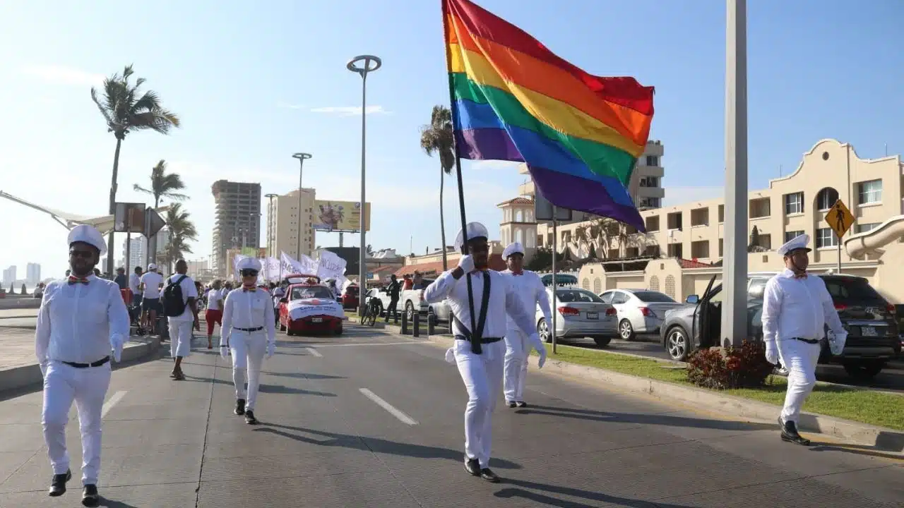 Marcha LGBTTTIQA+ en Mazatlán