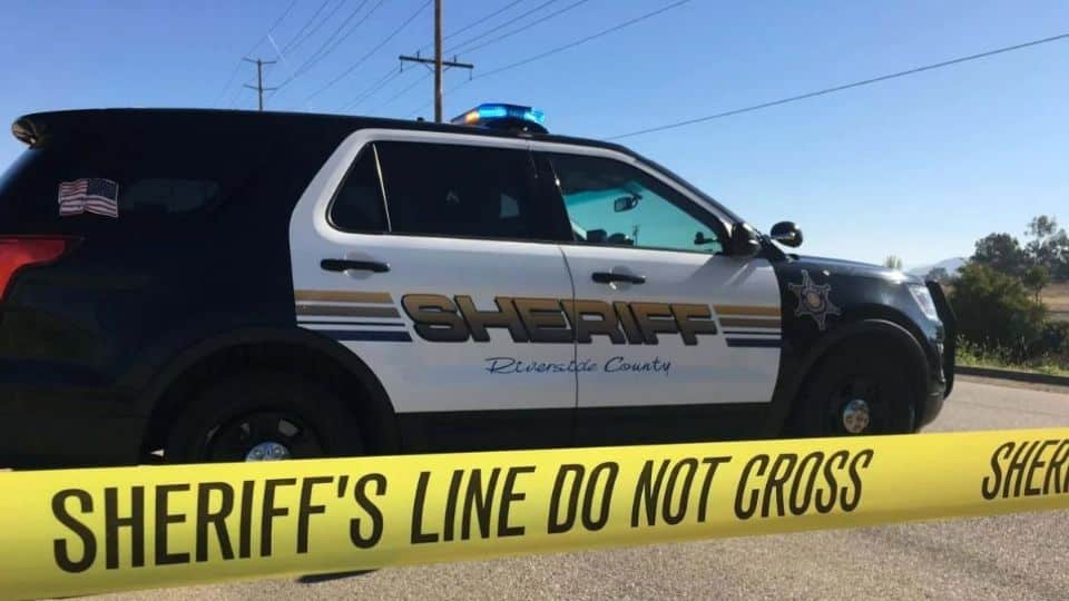 Menor de edad atropella y deja sin vida a dos hombres y un perro en California