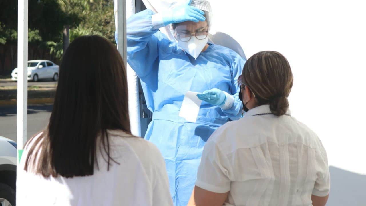 Autoridades del sector Salud aseguran que siguen a la baja los casos confirmados de enfermos de coronavirus