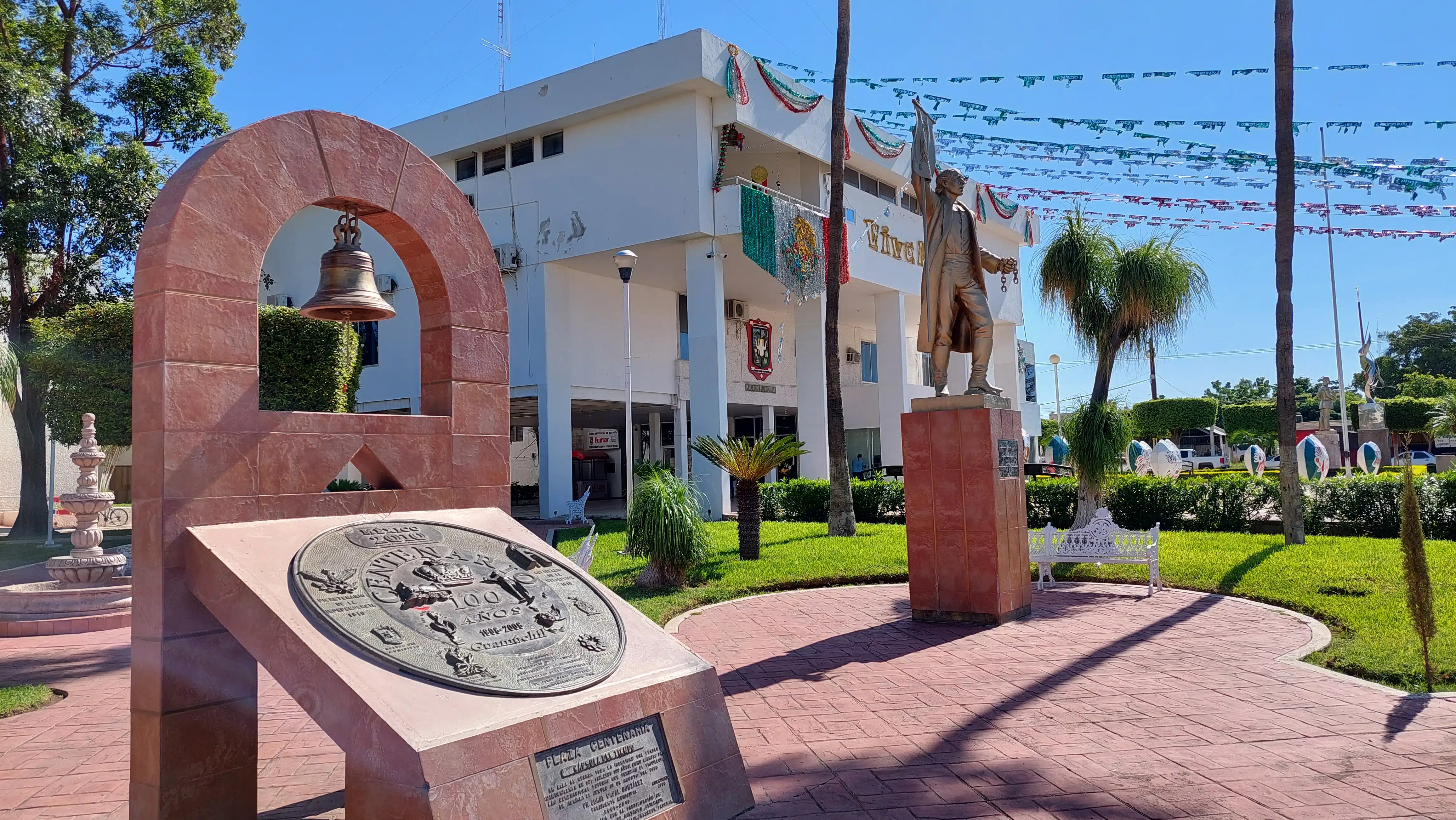 Vista del edificio que alberga el gobierno municipal de Salvador Alvarado